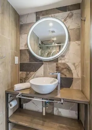 بيت ضيافة Cozy In The Heart Of Paceville - Olo Living By Sf Homes سانت جوليان