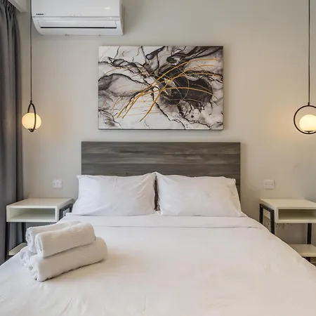 Cozy In The Heart Of Paceville - Olo Living By Sf Homes بيت ضيافة سانت جوليان