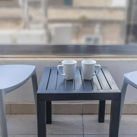 Gasthof 21 With Kitchenette At The New Olo Living San Ġiljan